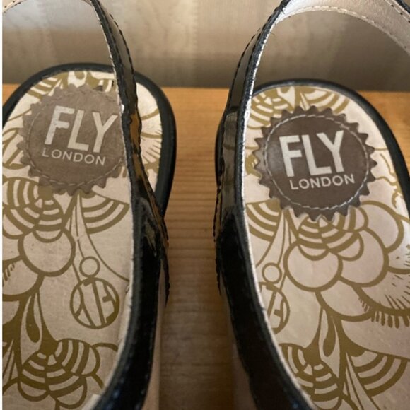New FLY LONDON Women’s Yile Black/Tan Wedge Sandal Shoes 39 US 8 / 8.5 Peep Toe - Picture 5 of 12